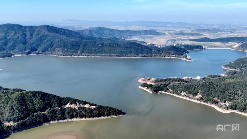 水清岸绿生态美_彭泽县_水库_青山