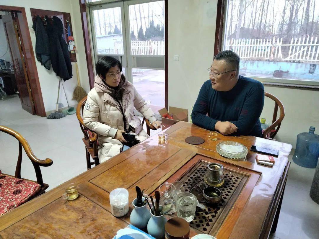 12月11日,昌邑市委组织部一行到柳疃镇走访企业,并调研镇委党校建设