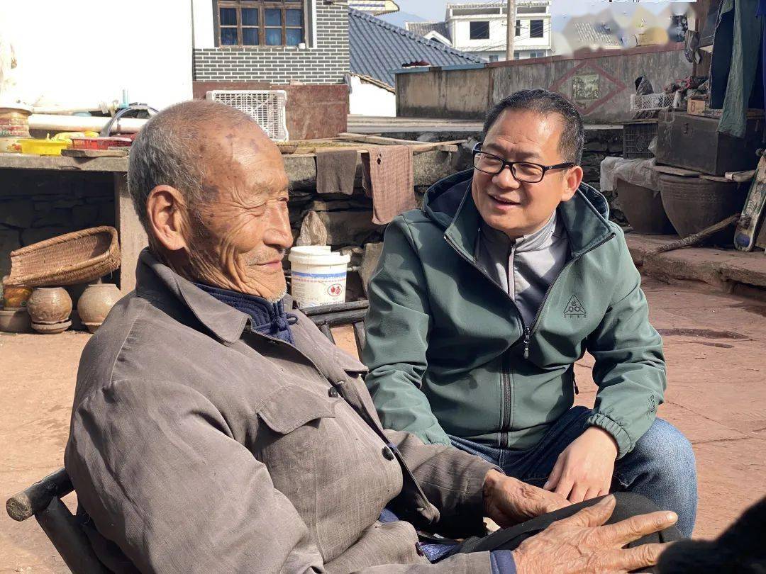 人大代表风采丨陈哲明:传承红色基因 讲好桑植故事_教育_人民_发展