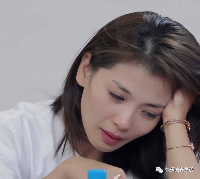 高调牵手"小鲜肉"——刘涛私生活风波引热议_事业_婚姻_发展