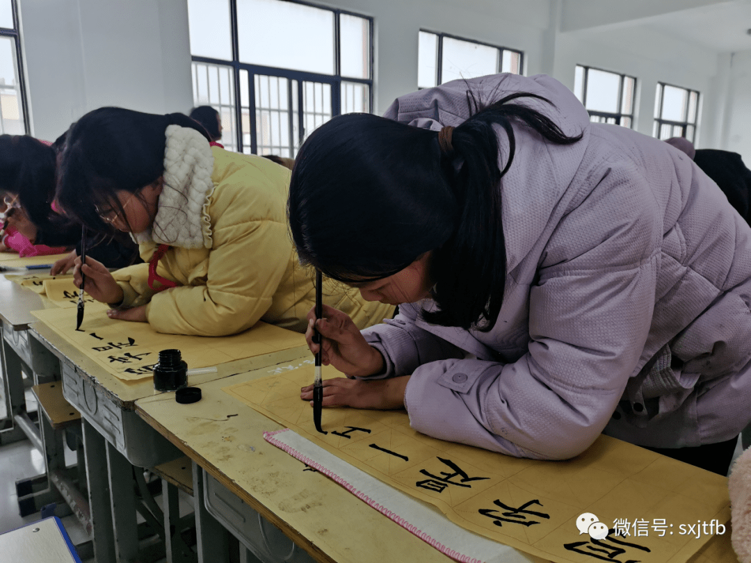 12月13日,黃圩鎮第三小學組織開展全校書法比賽,在前期充分宣傳和訓練