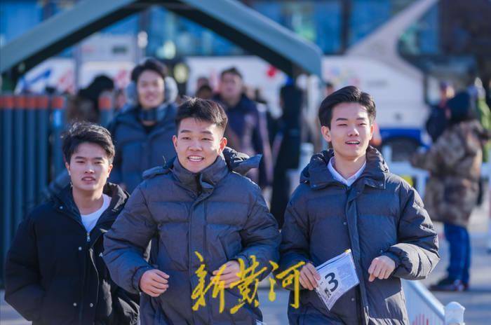 山东2024年艺术类统考面试启动，有考生凌晨4点就起床准备