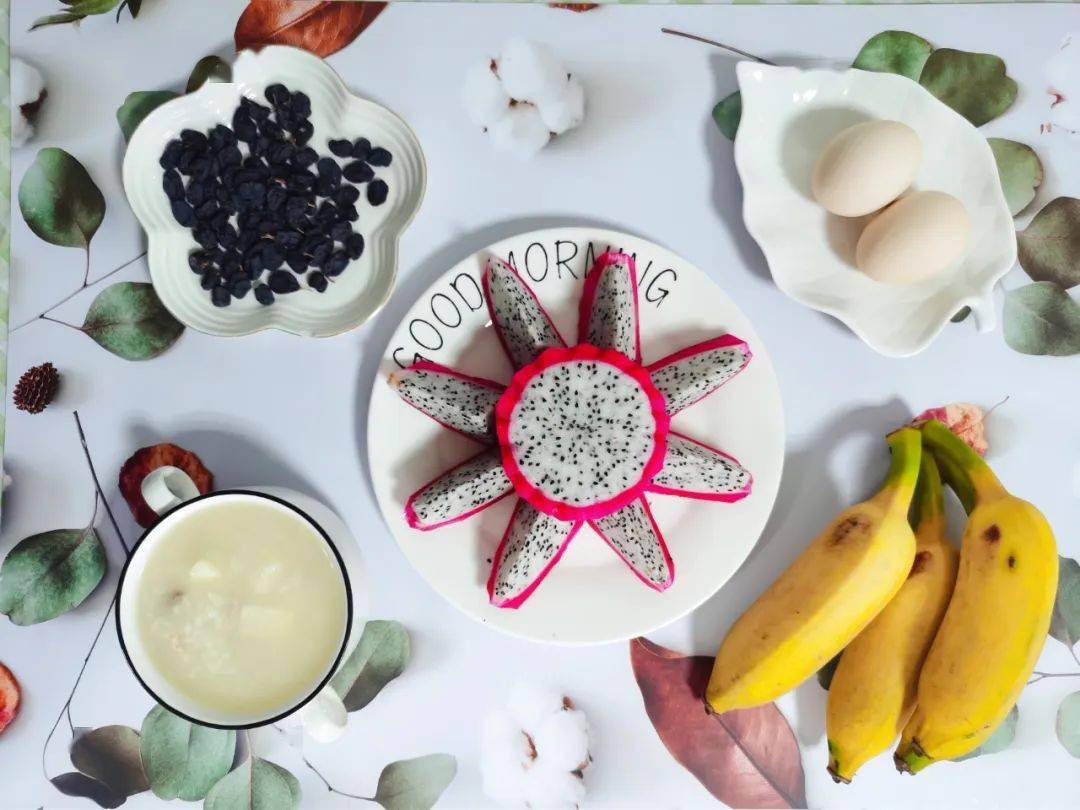 瘦肉螺纹粉(瘦肉10g,螺纹粉50g,胡萝卜8g,胡萝卜5g)点晚鲜菇瘦肉汤