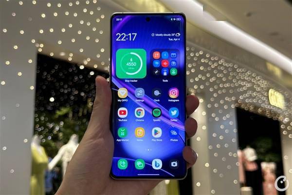 OPPO Find X7 Ultra工程机曝光：八边形镜头设计 辨识度拉满(图1)