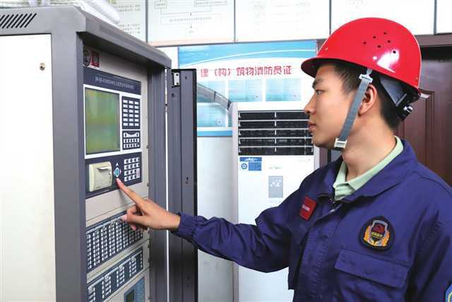 喻洋:退役不褪色 筑牢企业消防安全"防火墙"_工作_应急_公司