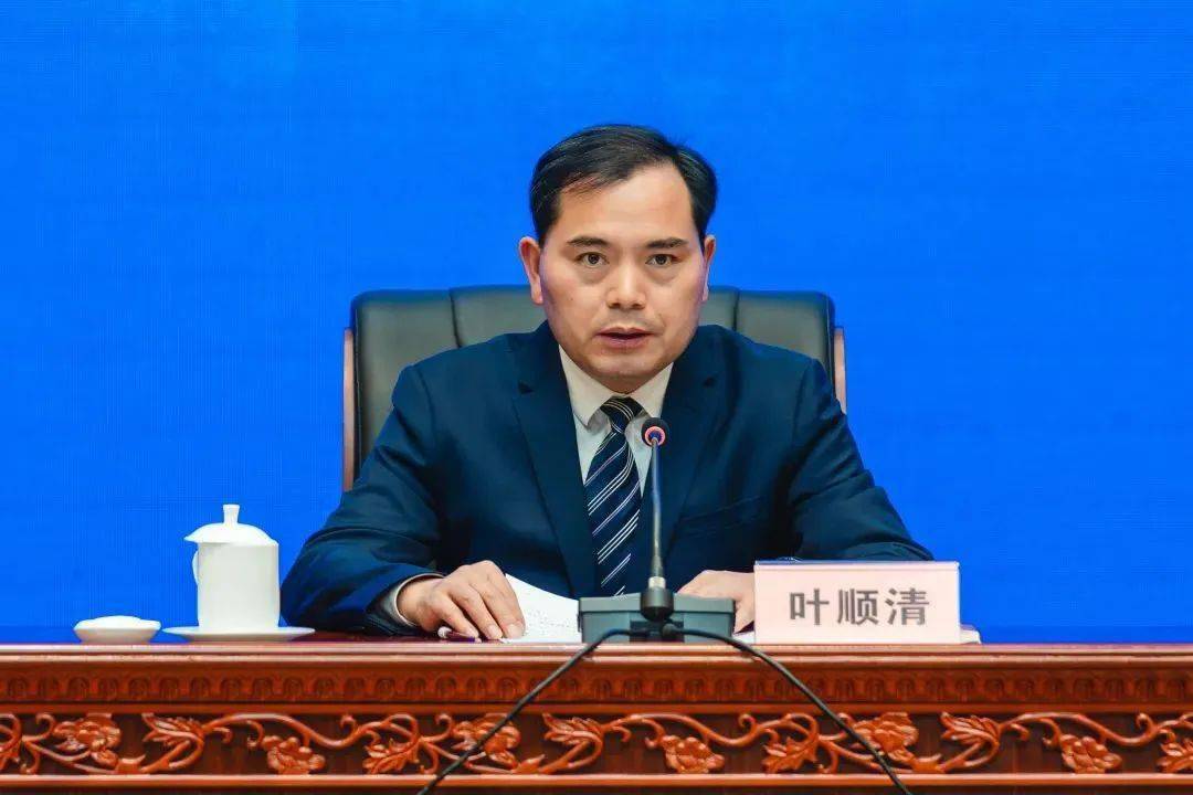 发布会上,金华市文广旅游局党委书记,局长叶顺清介绍金华市文化惠民