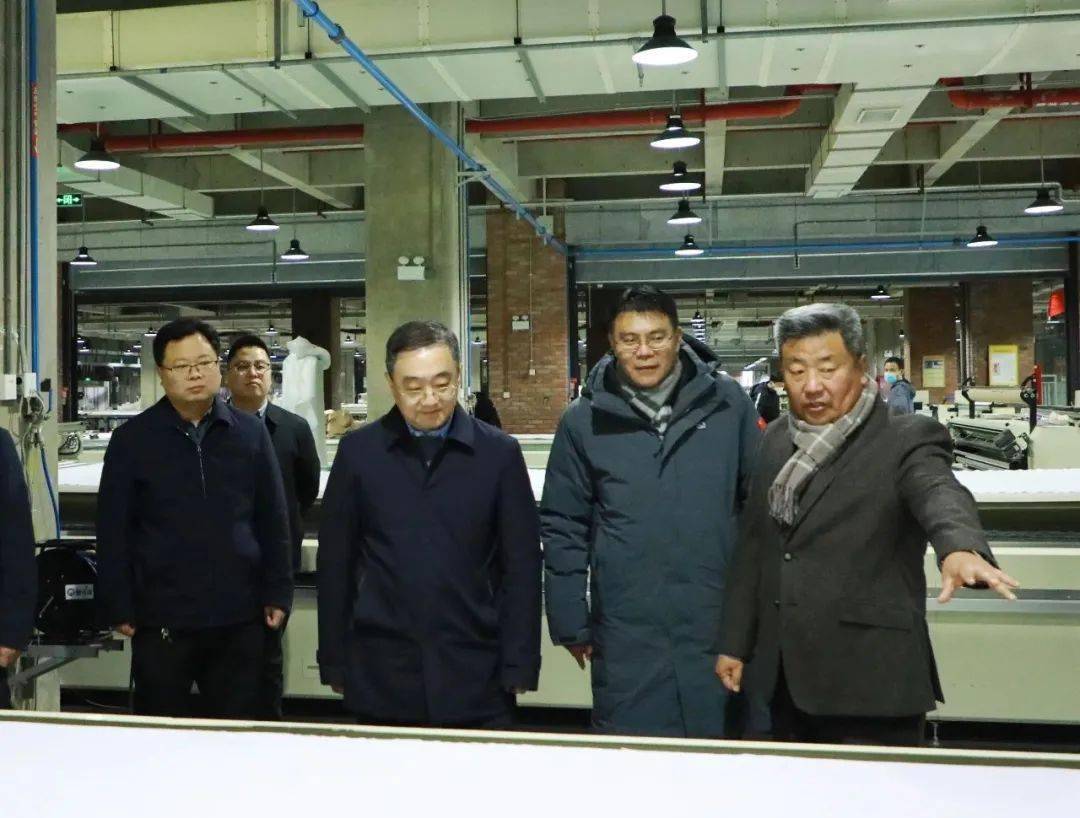考察组先后到邢台新能源职业学院,晶澳科技,童泰婴幼儿服饰,凤来仪