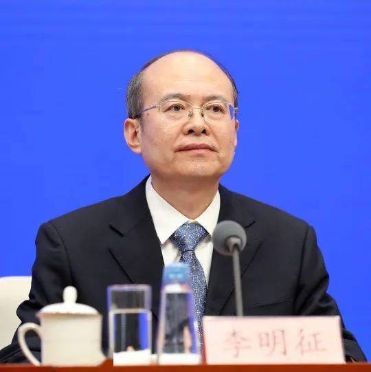 司法部立法二局局长李明征此次出台的《条例》将非银行支付机构及其