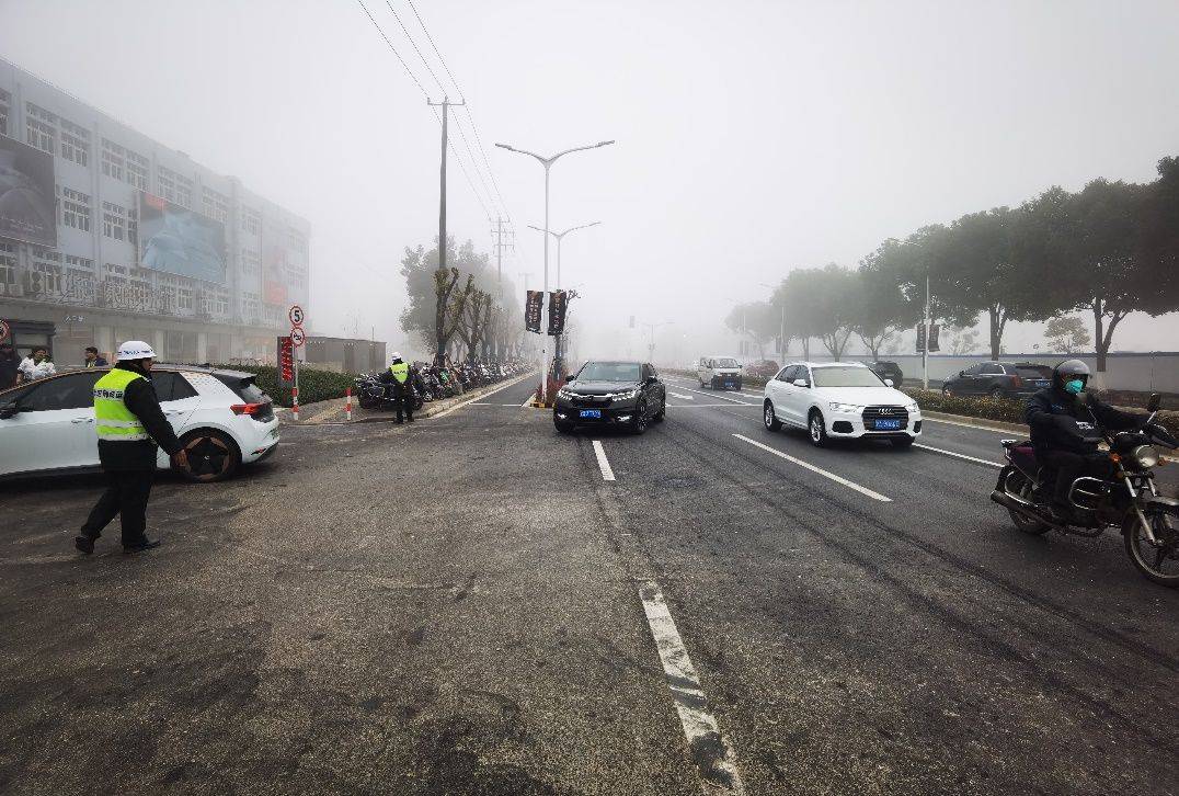 停車位夠嗎?直擊→_車輛_惠亞路_區域