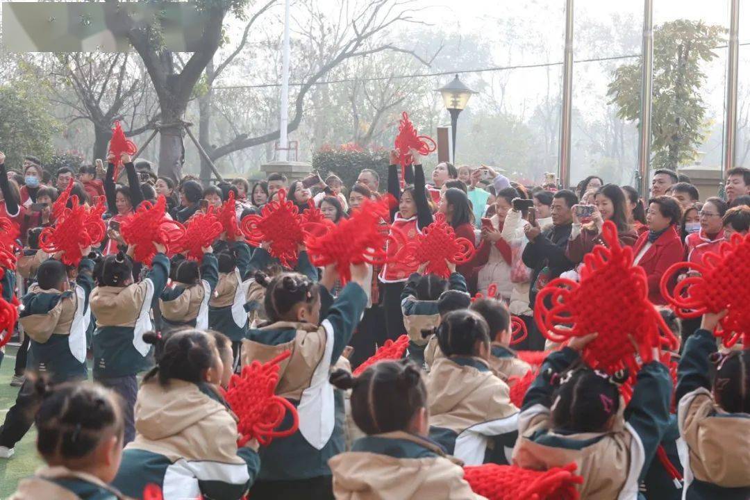 元龍福齊天《福氣要來到》旦元龍馬精神《小小刀馬旦》旦元欣欣向龍