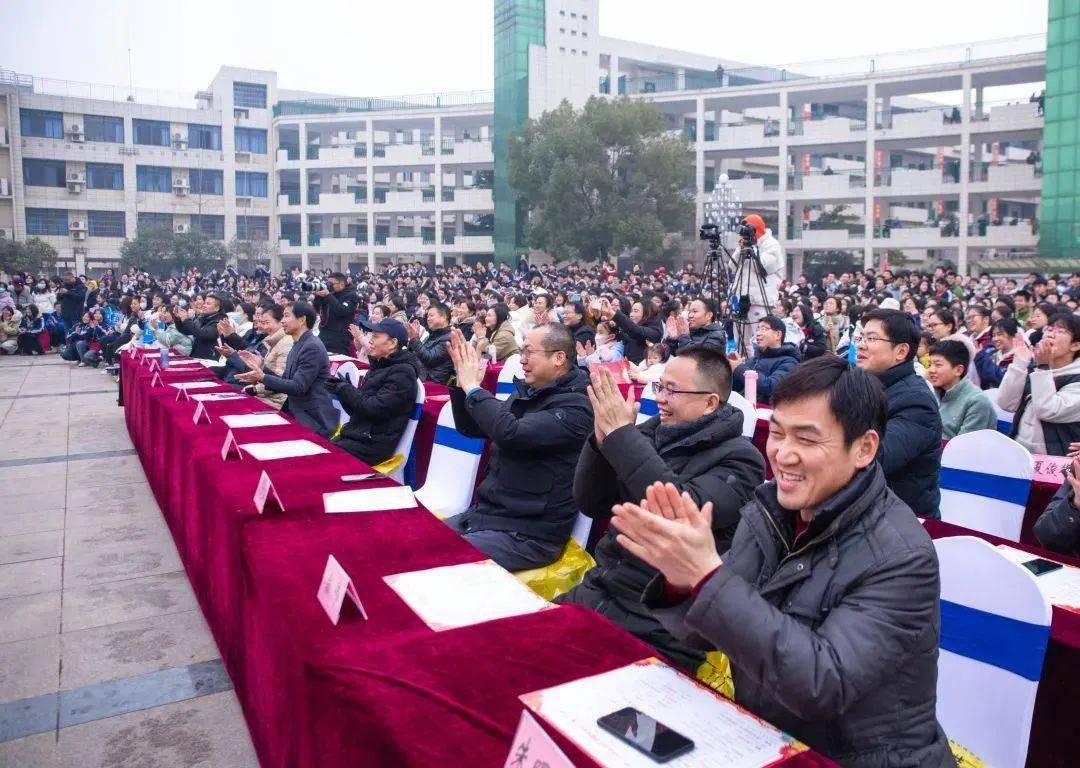 新洲一中阳逻校区,燃爆了!_青春_传承文明_文化