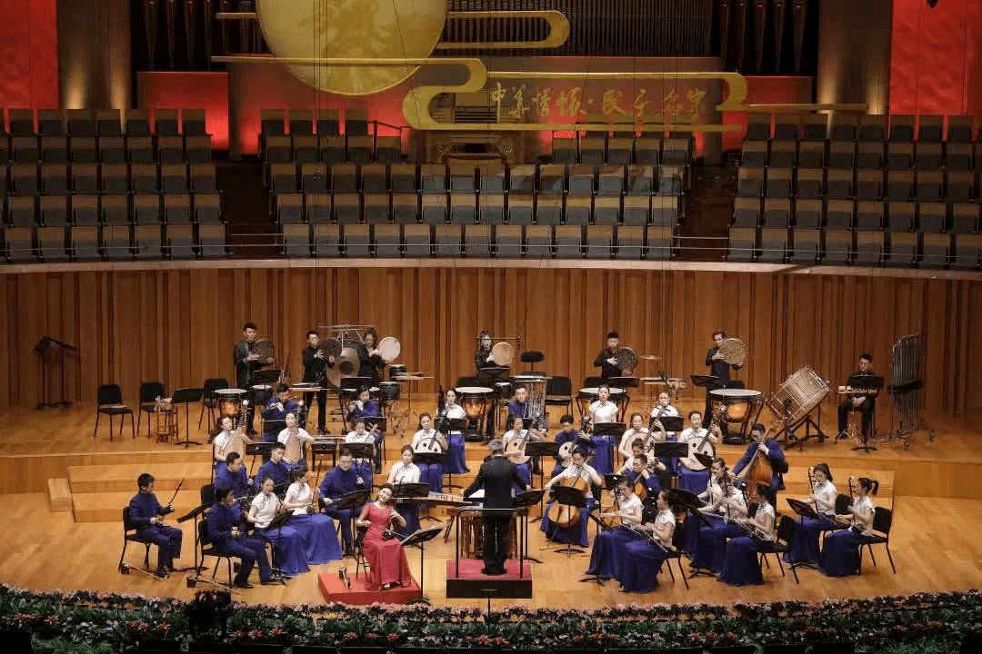 今晚20:45,以二胡琴韻,奏響新年新聲 | 新年音樂會_紅梅_民族_室內樂