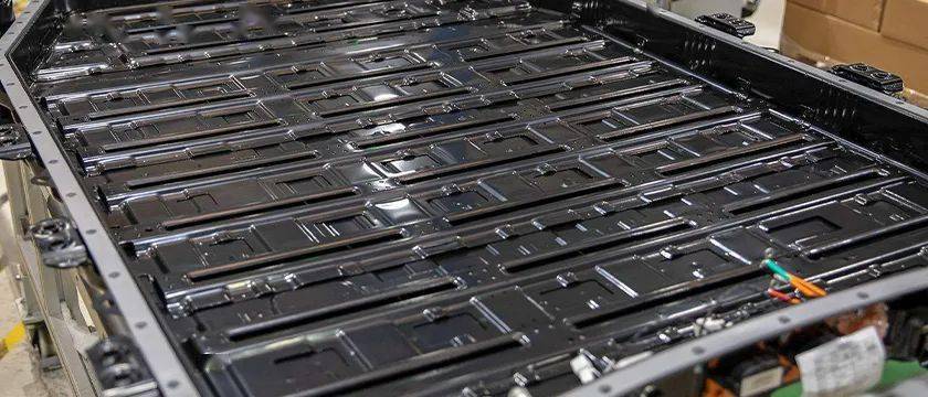 电池包箱体碳纤维复合材料结构轻量化技术分析_搜狐汽车_搜狐网